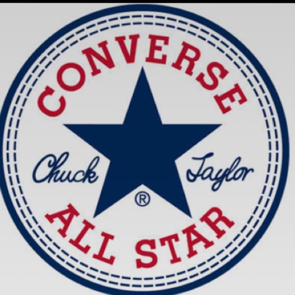 Profile Picture of Shelly Ferguson (@kenadeeferguson) on Poshmark