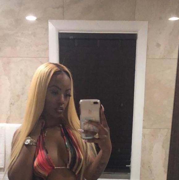 Profile Picture of Kimberly Kellum (@kimjkellum) on Poshmark