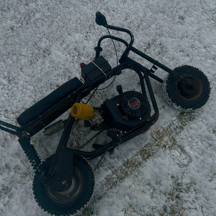 Profile Picture of ⃝꙰⃝꙰⃝꙰⃝꙰⃝꙰⃝꙰⃝꙰⃝꙰⃝꙰⃝ßrohnsøn🛸 (@brohnson) on Tiktok