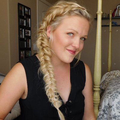 Profile Picture of Amanda Lindemann (@LindyLocks_) on Twitter