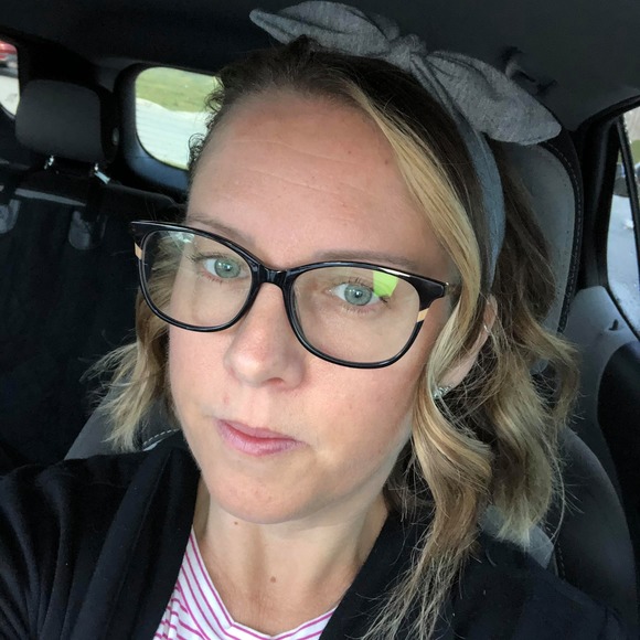 Profile Picture of Sarah Tapping (@sarahtapping) on Poshmark