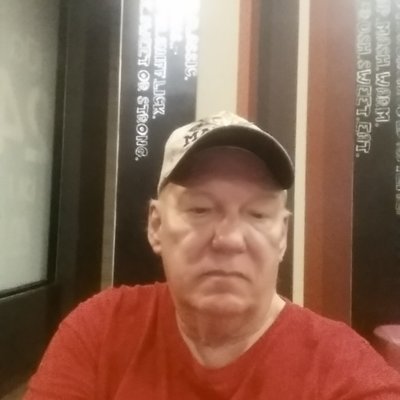 Profile Picture of John Peek (@johnpeek19) on Twitter