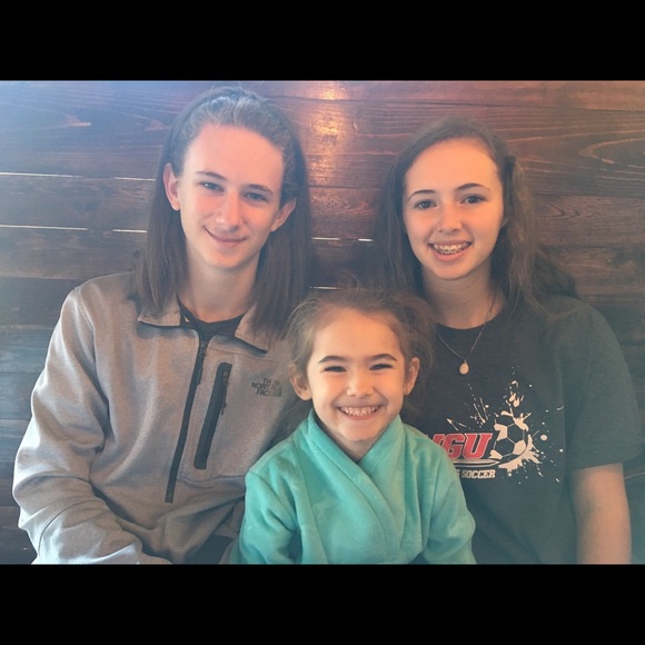 Profile Picture of Tonya Stroud (@tstroud0103) on Poshmark