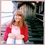 Profile Picture of Phyllis Abramson (@esynburcourt1971) on Instagram