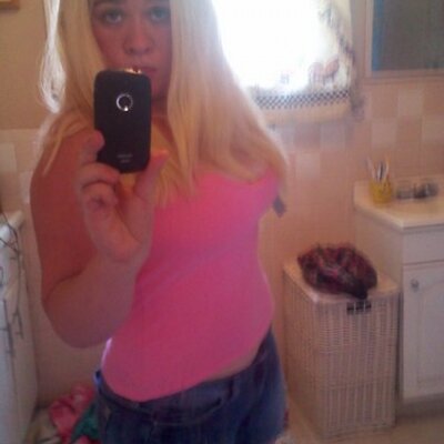 Profile Picture of Crystal Murr (@sweetbubbles22) on Twitter