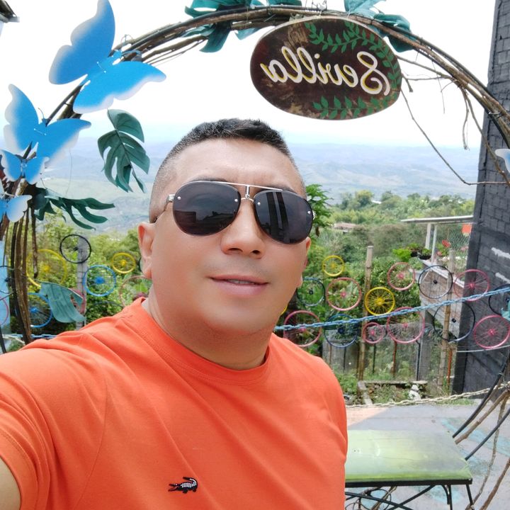 Profile Picture of 🧿A N D R E W 🌀ING👷 (@andrew_ing) on Tiktok