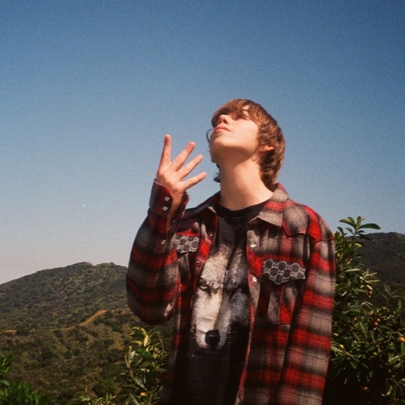 Profile Picture of John Doby (@johndoby) on Poshmark