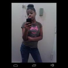 Profile Picture of Isis Harris (@isis_harris) on Twitter