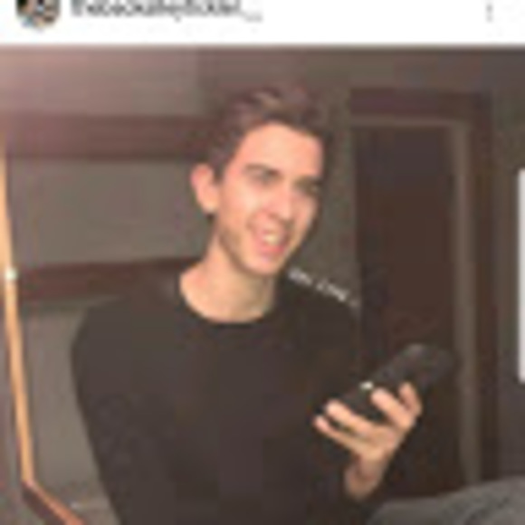 Profile Picture of Aaron Belcher (@aaronsbelcher99) on Poshmark