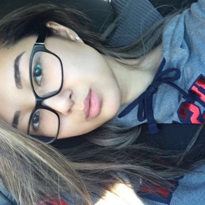 Profile Picture of Kim Oanh. (@thechosenOanh) on Twitter