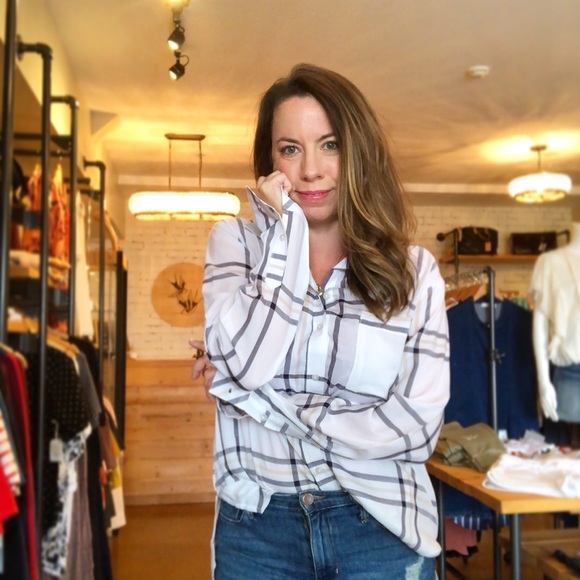 Michelle Cleator - Poshmark Profile Picture of Michelle Cleator (@michellelianne) on Poshmark