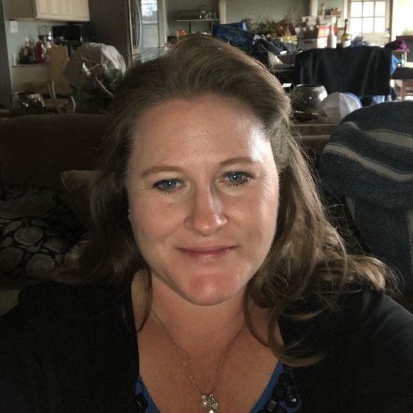 Profile Picture of Shauna Luckie (@spl18001) on Poshmark