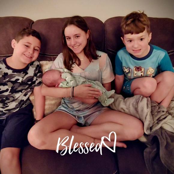 Profile Picture of Joannah Foster (@joannahfoster) on Poshmark