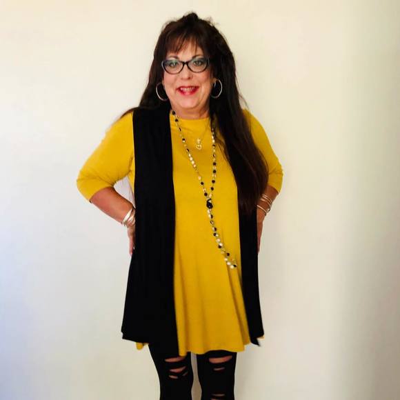 Profile Picture of Rosalie Brinkmeyer (@cactusrosalie) on Poshmark