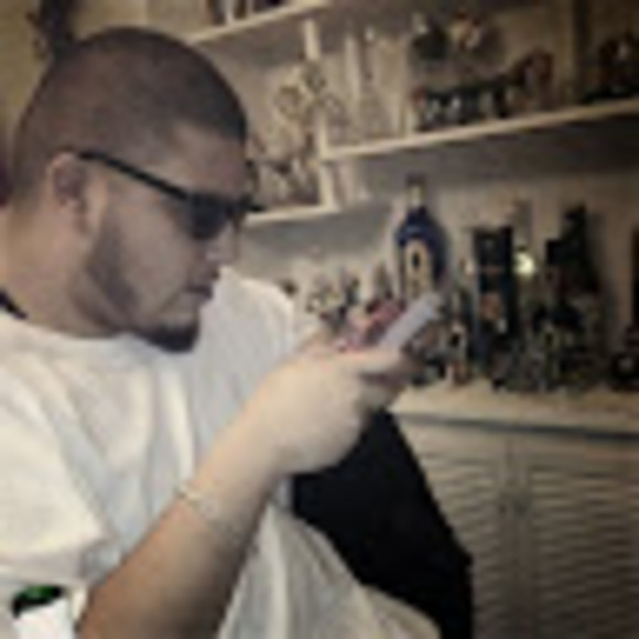 Profile Picture of Hugo Cabrera (@hugocabrera338) on Poshmark