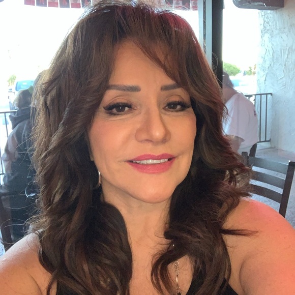 Profile Picture of Marsha Castillo (@marshacastil152) on Poshmark