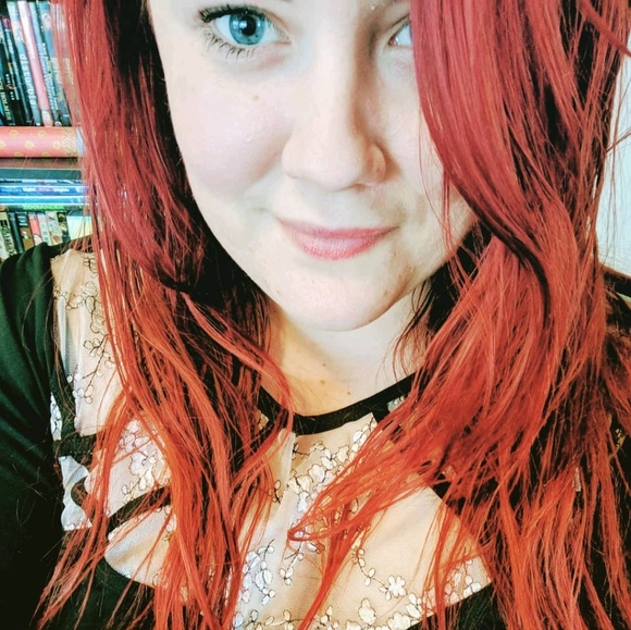 Profile Picture of Allana Triece (@uhluhnuh) on Poshmark