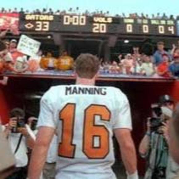 Profile Picture of Evan Kaye (@evanskaye) on Poshmark