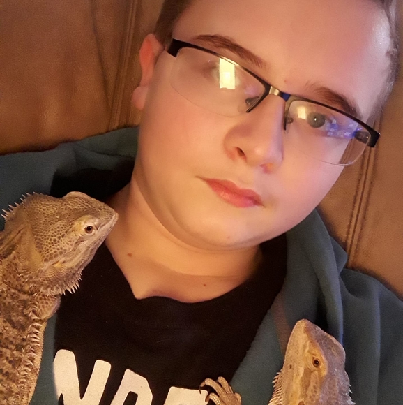 Profile Picture of Tyler Triplett (@tylertriplett67) on Poshmark