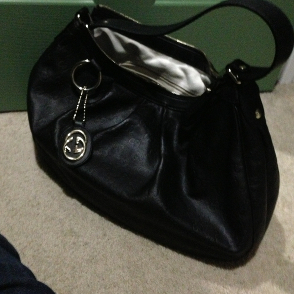 Profile Picture of Raeanne Lagman (@rae14) on Poshmark