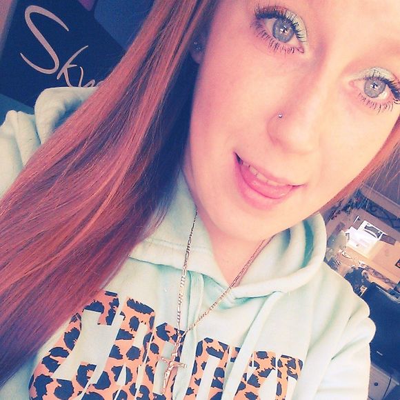 Profile Picture of Skylar Smith (@skylar_bunny) on Poshmark