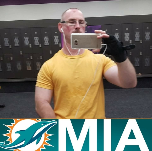 Profile Picture of Bill Reynolds (@ultrafitbill23) on Poshmark