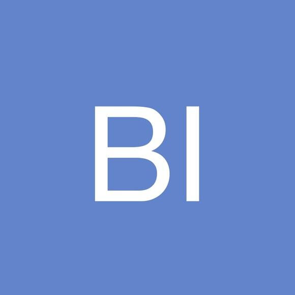 Profile Picture of Brianna Immel (@b_immel) on Poshmark