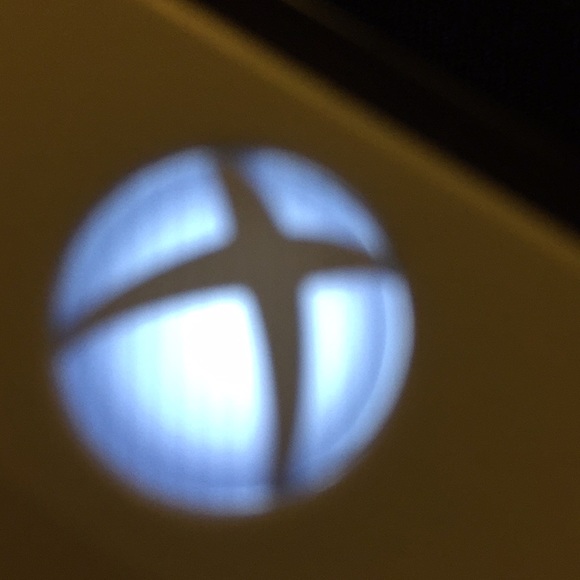 Profile Picture of Dylan Skinner (@dylanskinner) on Poshmark