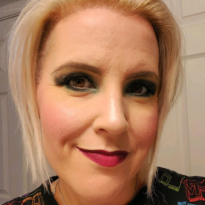 Profile Picture of shelly.hollon (@sassyshellygirl) on Tiktok