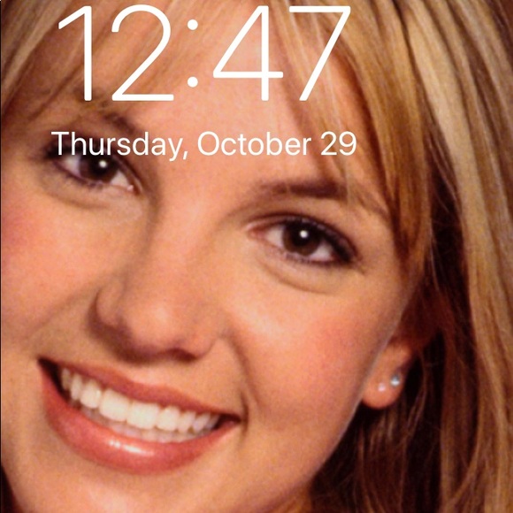 Profile Picture of Connor Bretl (@snootier) on Poshmark