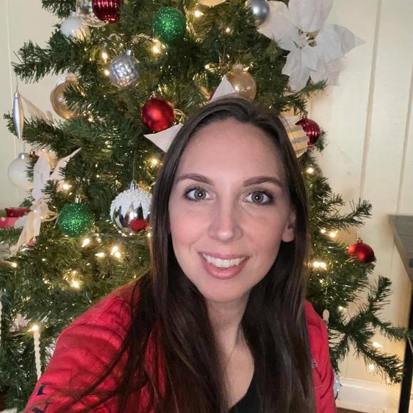 Profile Picture of Amanda Cope (@amandajocope) on Poshmark