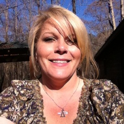 Profile Picture of Connie Huff (@Chuff69Huff) on Twitter