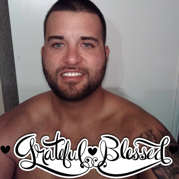 Profile Picture of Zachary Chase (@zachenjoi) on Poshmark