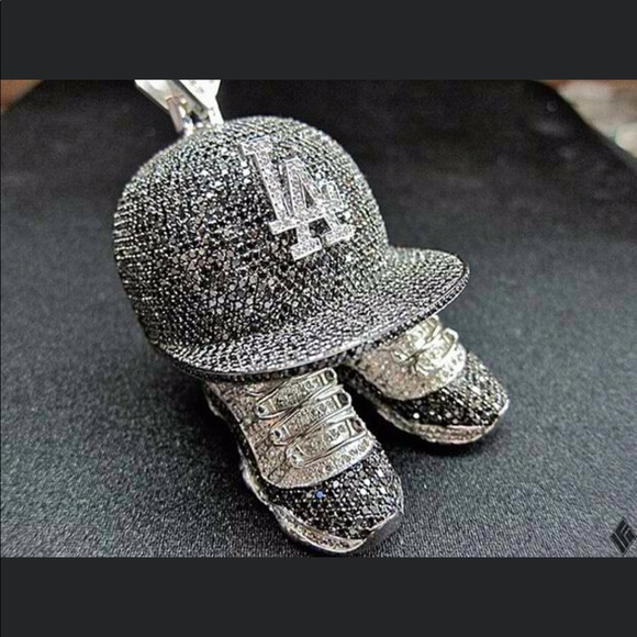 Profile Picture of Gabriel Mariano (@gmari1986) on Poshmark