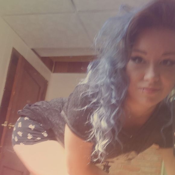Profile Picture of Nancy Hays (@nancylee92) on Poshmark
