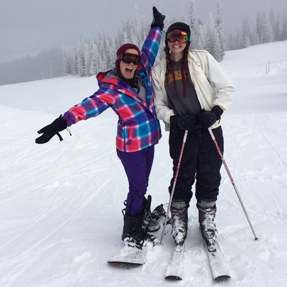 Profile Picture of Reagan Glenn (@reaganglenn) on Poshmark