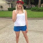 Profile Picture of Janet (@janet.wayne2010) on Instagram