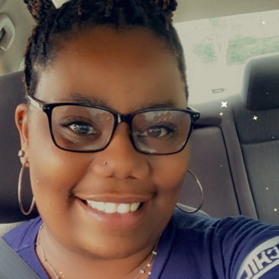 Profile Picture of April Crumpler (@NovemberQueen84) on Twitter
