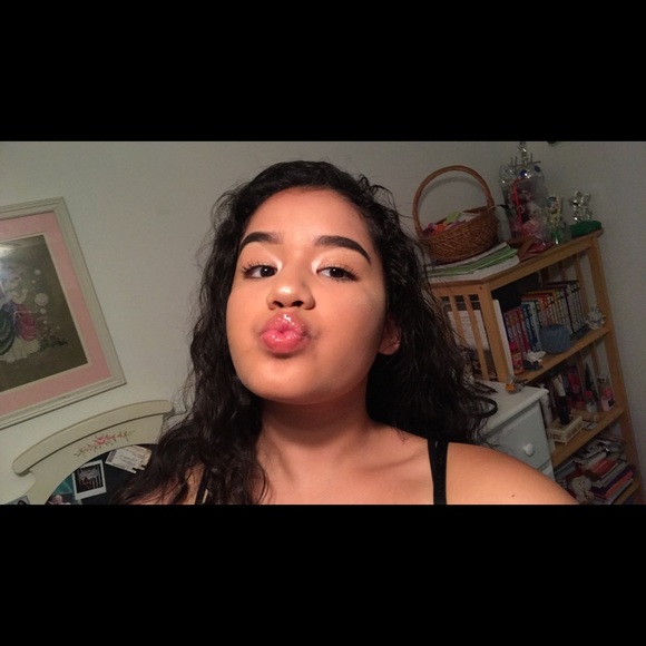 Profile Picture of Dani Reyes (@danixmarie510) on Poshmark