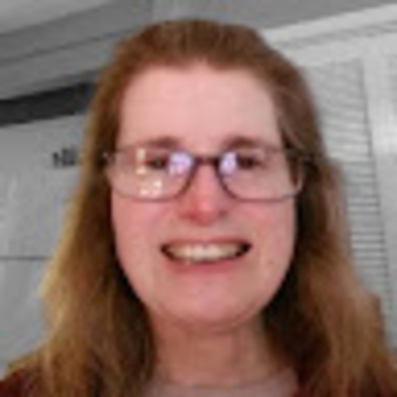 Profile Picture of Kristine Schiemann (@k_schiemann) on Poshmark