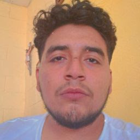 Profile Picture of Kevin Flores flores (@kf554088) on Poshmark