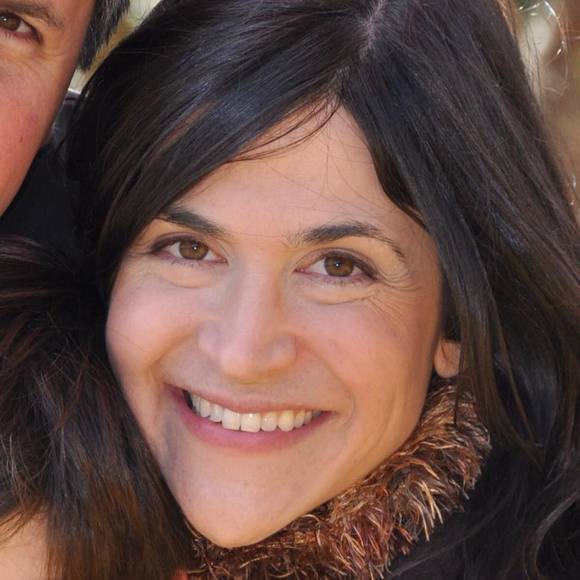 Profile Picture of Dana Wollins (@dwollins) on Poshmark