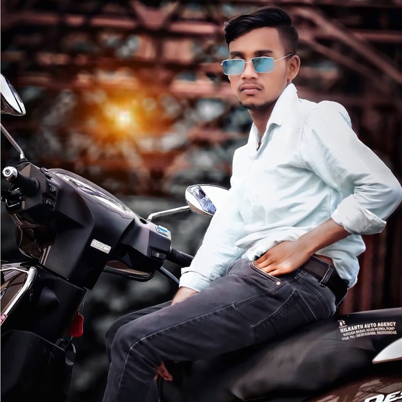 Profile Picture of Rahul Bauri (@rahulbauri) on Poshmark