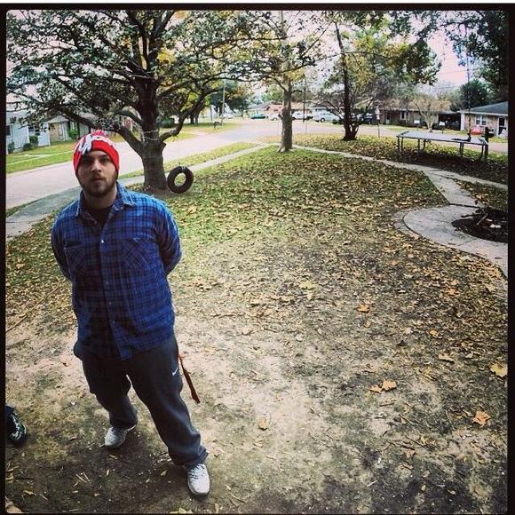 Profile Picture of David Taha (@taha_david23) on Poshmark