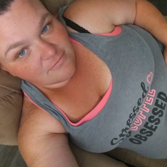 Profile Picture of Samantha Cronan (@samcronan22) on Poshmark