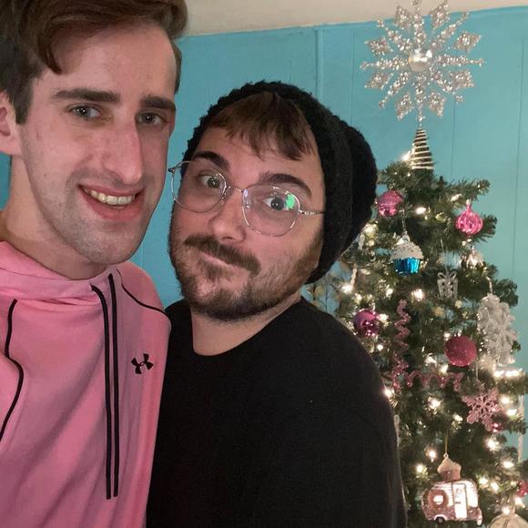 Kevin Farver - Poshmark Profile Picture of Kevin Farver (@kevii88) on Poshmark