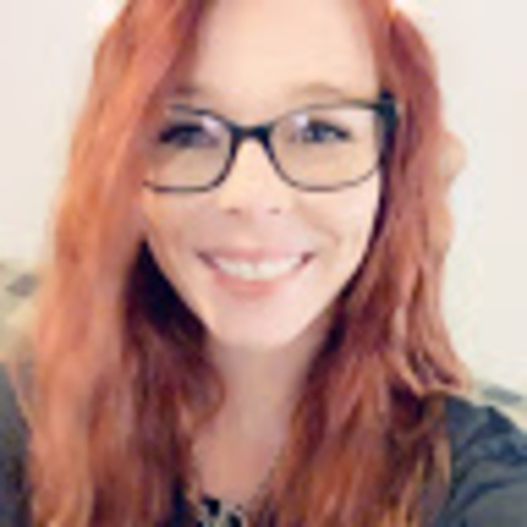 Profile Picture of Carmen Mcmoran (@carmenleigh26) on Poshmark