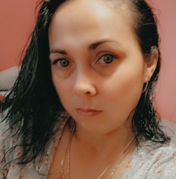 Estremera Brenda - Poshmark Profile Picture of Estremera Brenda (@estremerab) on Poshmark