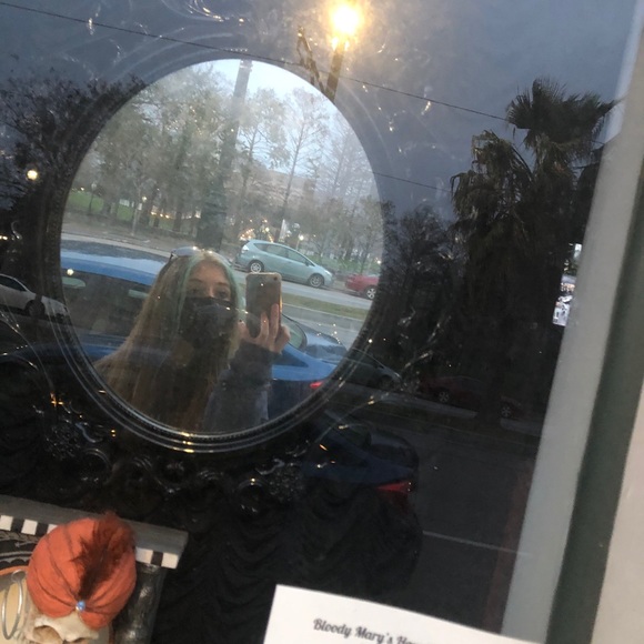 Profile Picture of 💛kaleigh💛 Lefave (@klefave26) on Poshmark