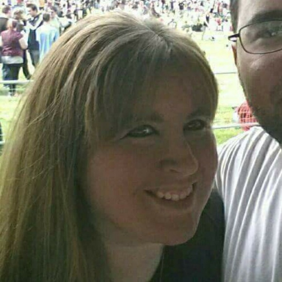 Profile Picture of Samantha Stender (@slstender23) on Poshmark